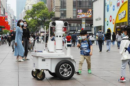 街头警用机器人，就用SpeedOne增强传输